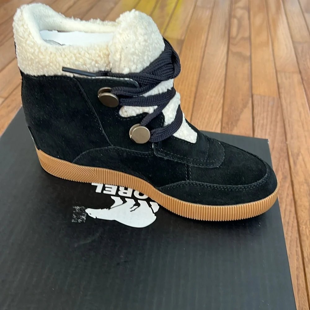 Sorel Women's Out N About Cozy Wedge Booties - Picture 2 of 9